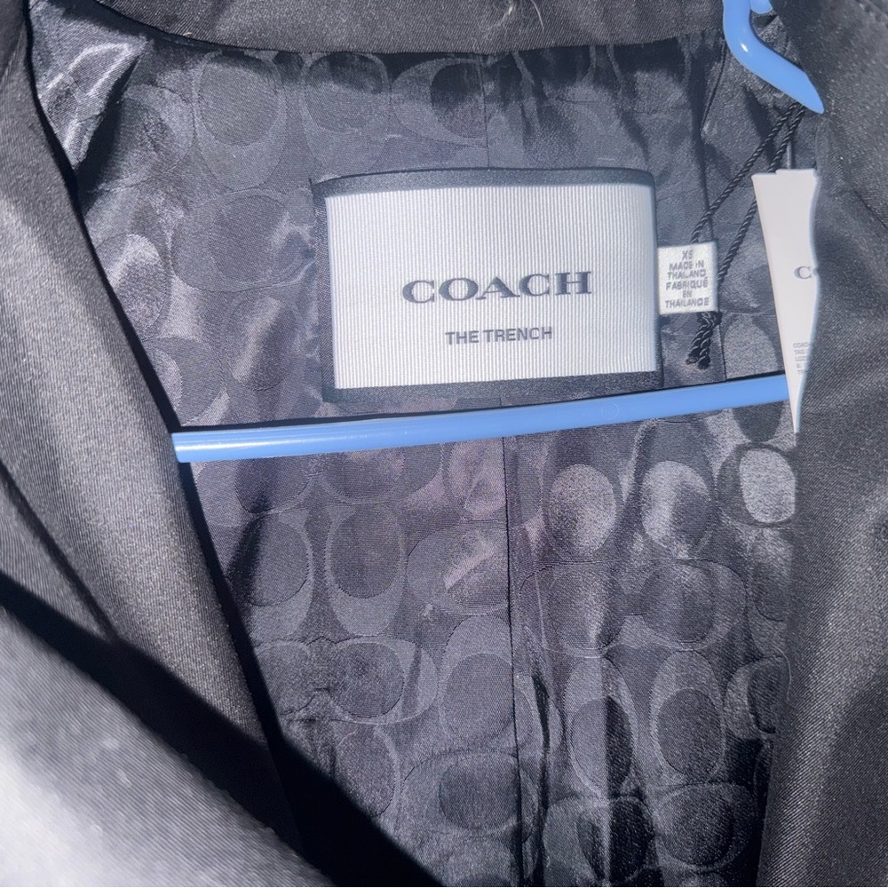 Signature coach black trenchcoat with monogram lining - Picture 5 of 15